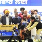<span class="title-highlight-color">नई सरकारी स्वास्थ्य योजनाएं:</span> इलाज मुफ्त है, फिर भी जागरूकता लगभग न के बराबर क्यों है?